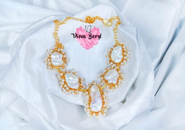 Raw pearls necklace