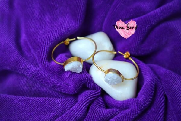 Golden circle white stone