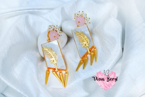 Grape golden wings earring