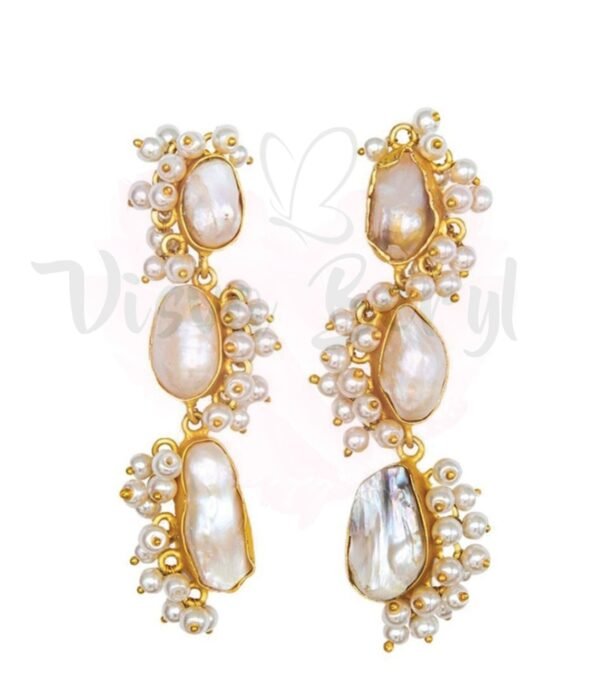 Dangle Pearls Earring