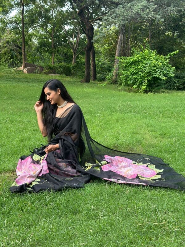 Hibiscus Blush Pink Saree - Image 2
