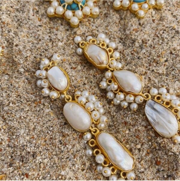 Noor Pearls Earrings