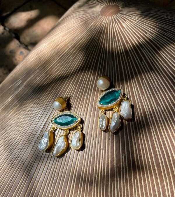 Green Crystal Pearls Earrings