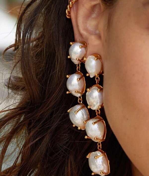 Feather Pearls Earrings - Image 4